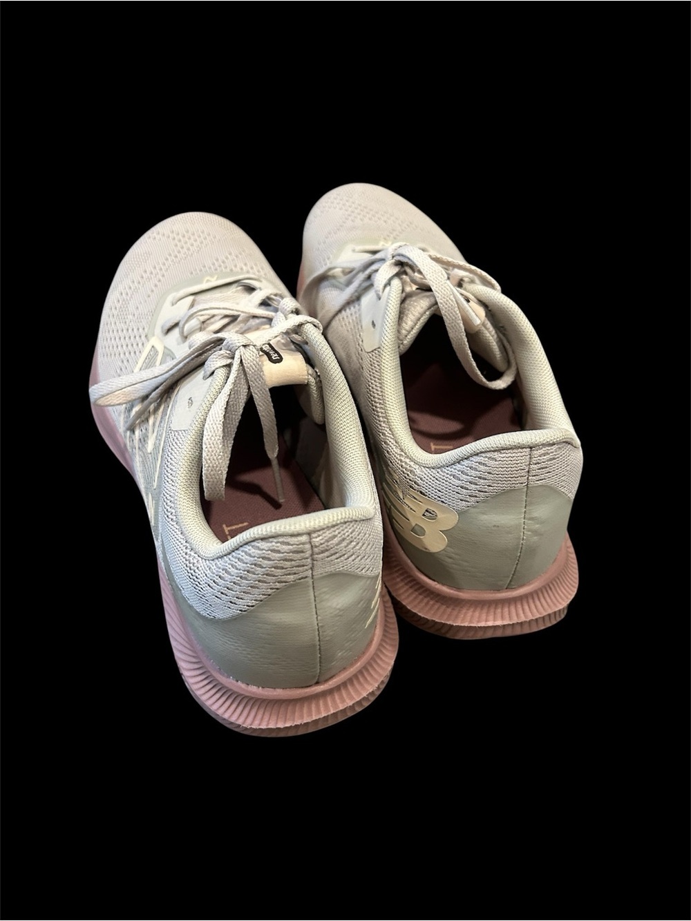 New Balance Women's Light Gray and Pink Athletic Running Shoes - Picture 3 of 6